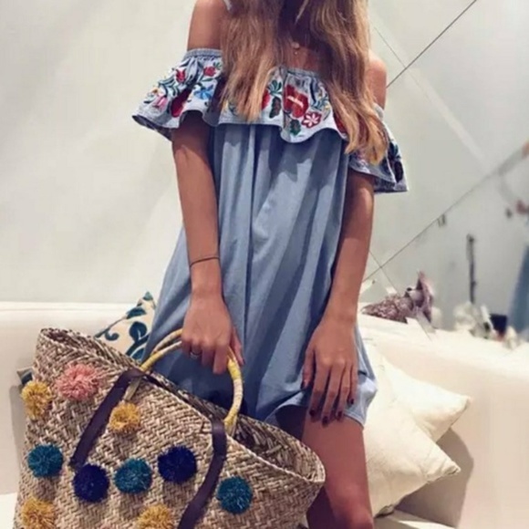 Topshop PETITE Dresses & Skirts - TopShop Cold Shoulder Embroidered Ruffle Dress